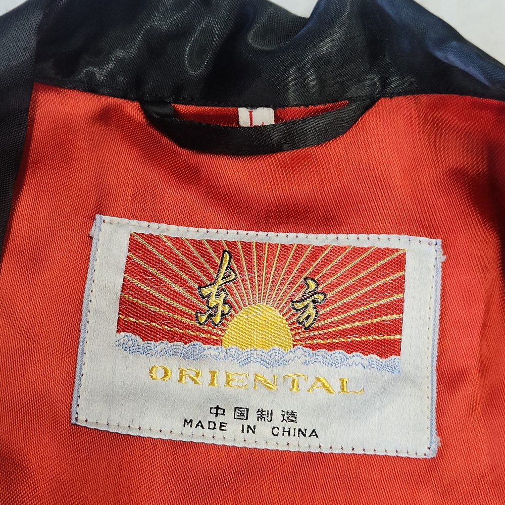 Vintage Oriental Kimono Robe L Red Black Satin Asian Print Lounge Duster Boho - Picture 4 of 9